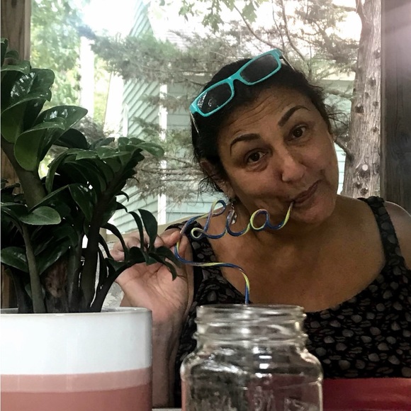 Meet your Posher, Ellen - Picture 6 of 6